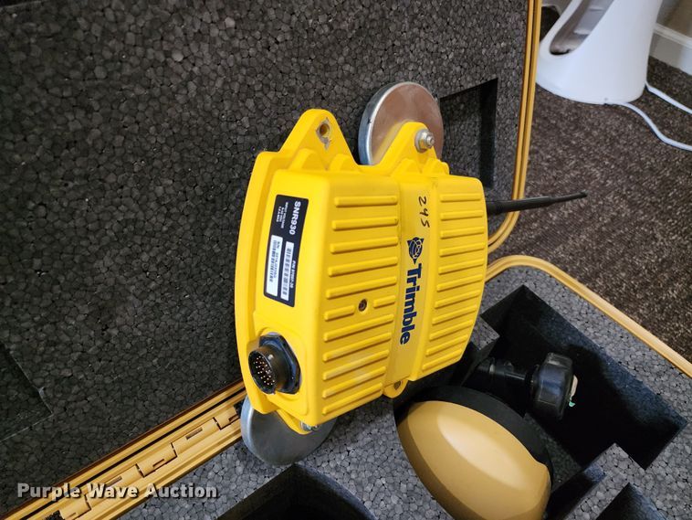 image for item JC9999 2017 John Deere 245G LC  excavator