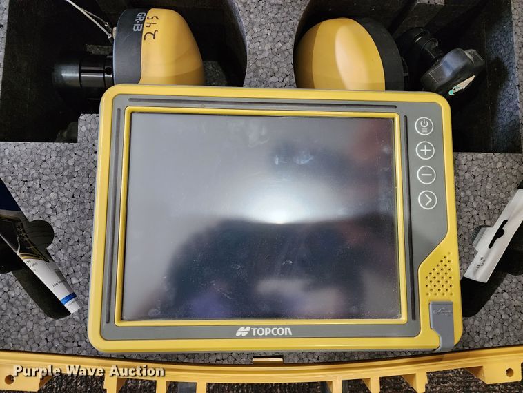 image for item JC9999 2017 John Deere 245G LC  excavator