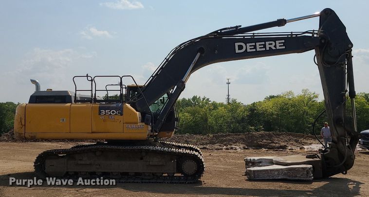 image for item JD9000 2015 John Deere 350G LC  excavator
