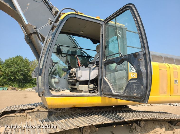 image for item JD9000 2015 John Deere 350G LC  excavator