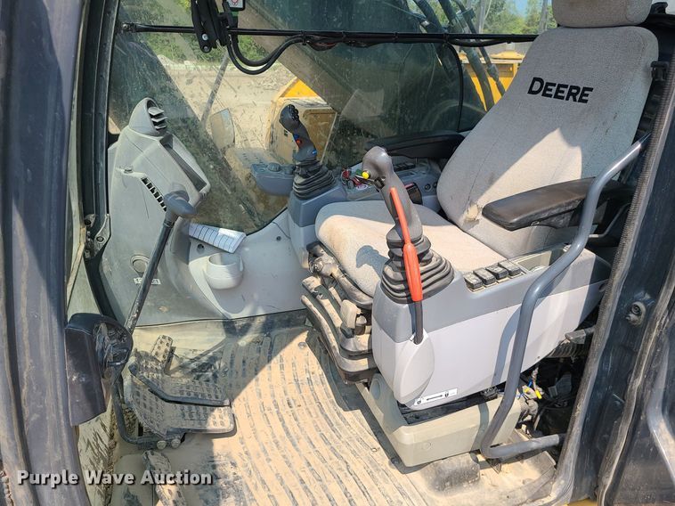 image for item JD9000 2015 John Deere 350G LC  excavator
