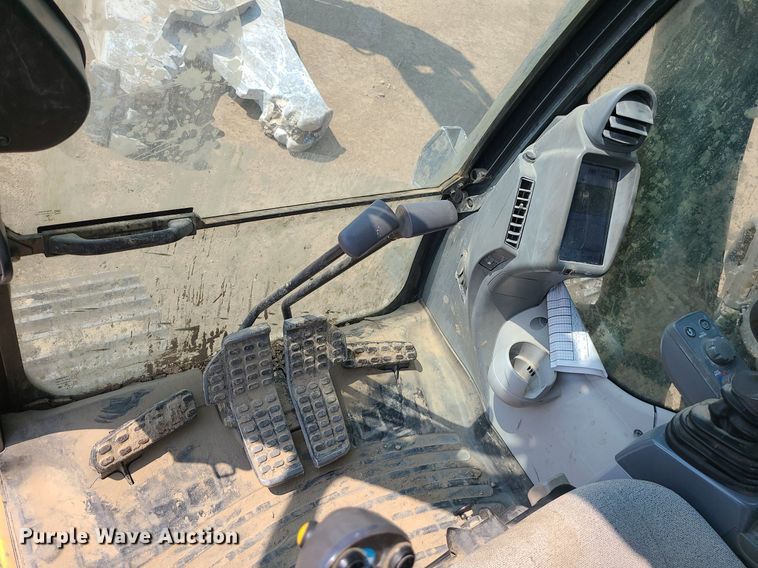 image for item JD9000 2015 John Deere 350G LC  excavator