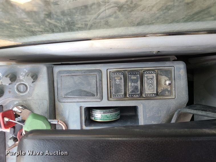 image for item JD9000 2015 John Deere 350G LC  excavator