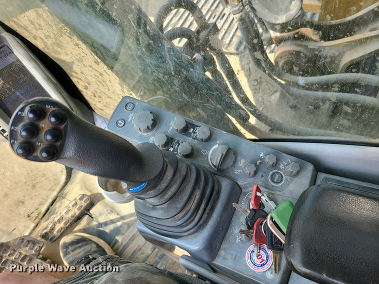 image for item JD9000 2015 John Deere 350G LC  excavator