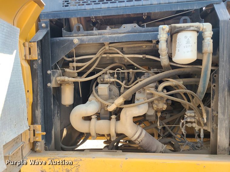 image for item JD9000 2015 John Deere 350G LC  excavator