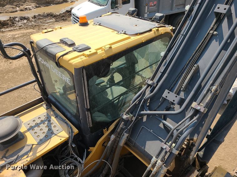 image for item JD9000 2015 John Deere 350G LC  excavator