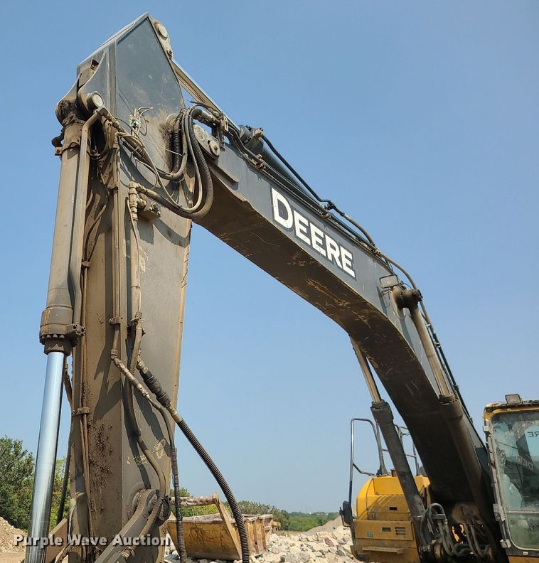 image for item JD9000 2015 John Deere 350G LC  excavator