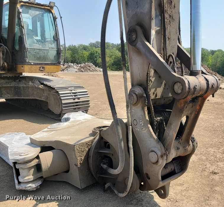 image for item JD9000 2015 John Deere 350G LC  excavator