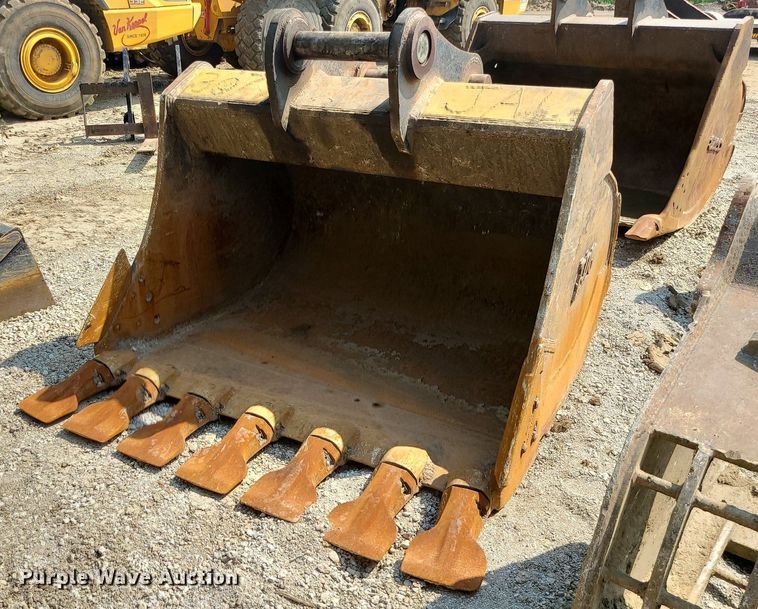 image for item JD9000 2015 John Deere 350G LC  excavator