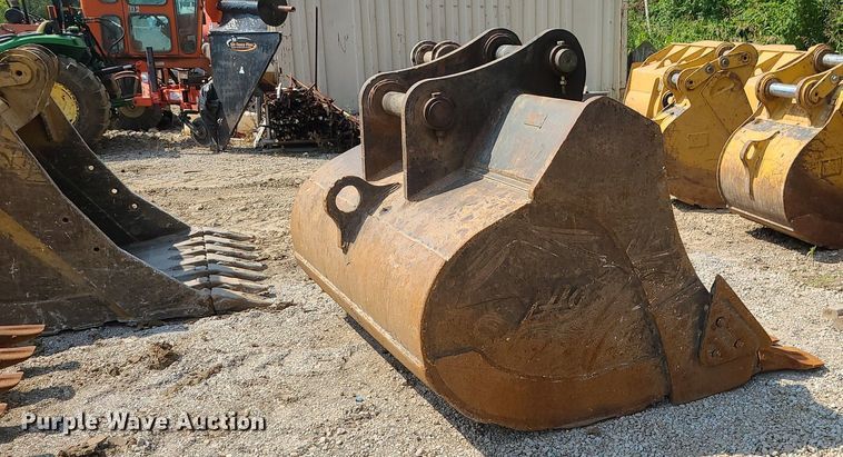 image for item JD9000 2015 John Deere 350G LC  excavator