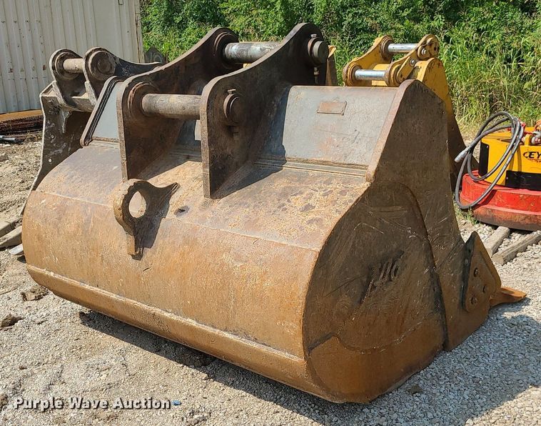 image for item JD9000 2015 John Deere 350G LC  excavator