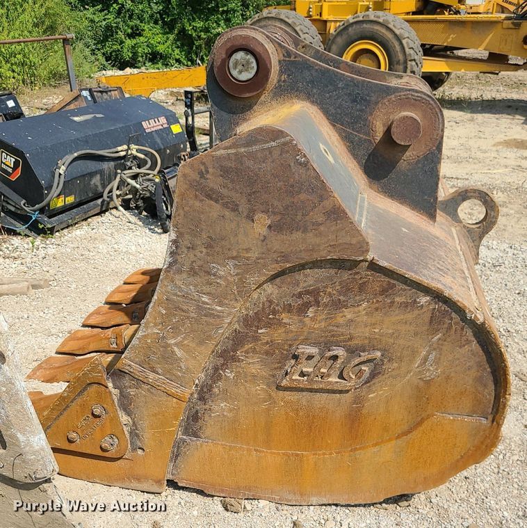 image for item JD9000 2015 John Deere 350G LC  excavator