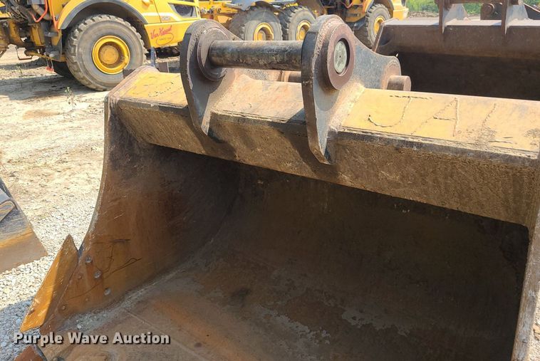 image for item JD9000 2015 John Deere 350G LC  excavator