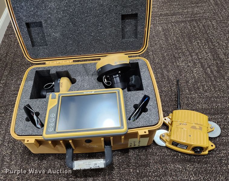 image for item JD9000 2015 John Deere 350G LC  excavator