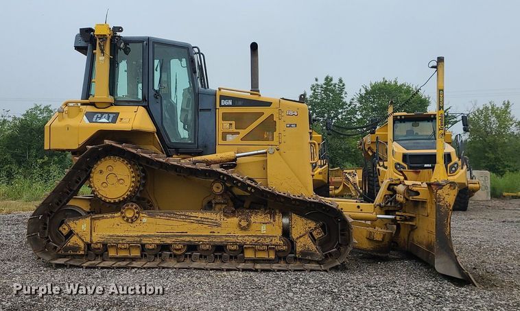 image for item JD9001 2010 Caterpillar D6N LGP  dozer