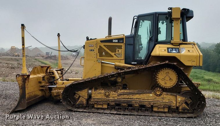 image for item JD9001 2010 Caterpillar D6N LGP  dozer