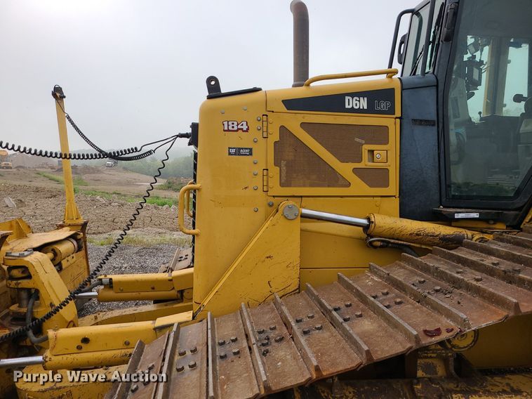 image for item JD9001 2010 Caterpillar D6N LGP  dozer