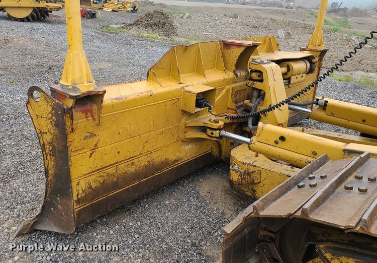 image for item JD9001 2010 Caterpillar D6N LGP  dozer