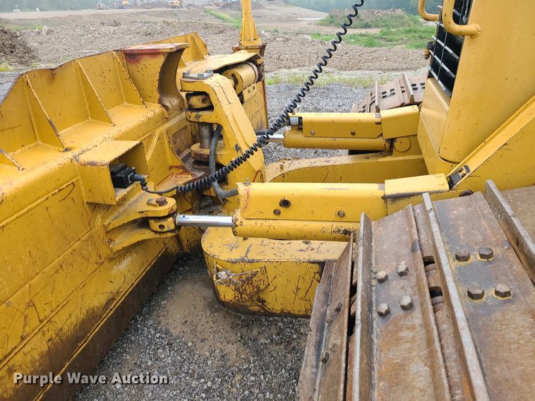 image for item JD9001 2010 Caterpillar D6N LGP  dozer