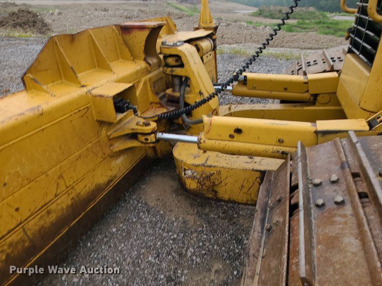 image for item JD9001 2010 Caterpillar D6N LGP  dozer