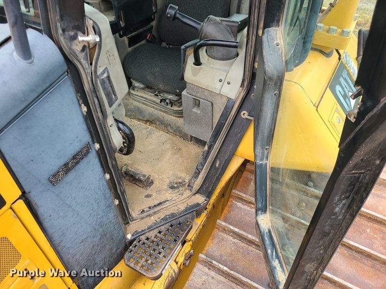 image for item JD9001 2010 Caterpillar D6N LGP  dozer