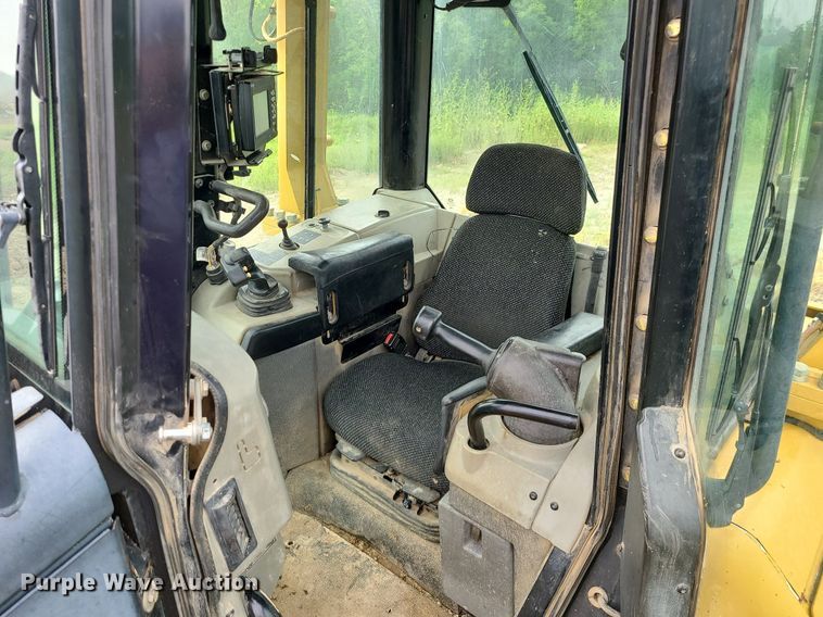 image for item JD9001 2010 Caterpillar D6N LGP  dozer