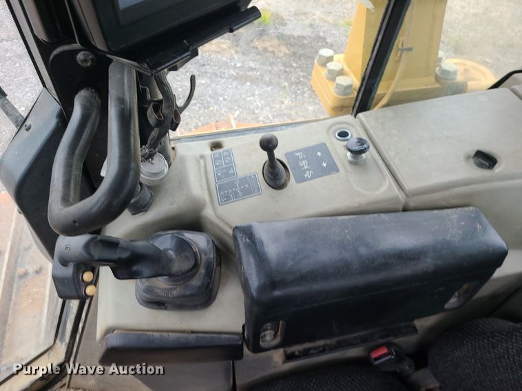 image for item JD9001 2010 Caterpillar D6N LGP  dozer