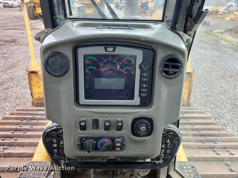 image for item JD9001 2010 Caterpillar D6N LGP  dozer