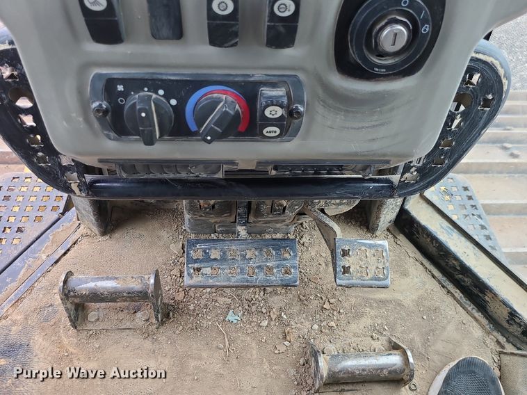 image for item JD9001 2010 Caterpillar D6N LGP  dozer