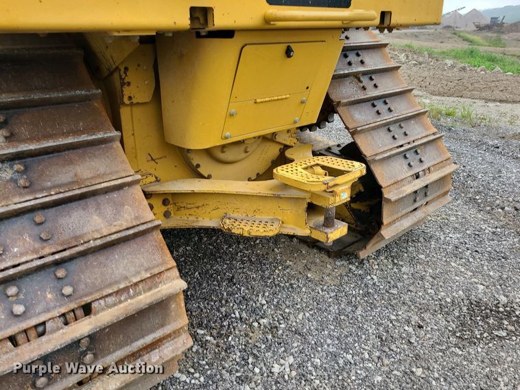 image for item JD9001 2010 Caterpillar D6N LGP  dozer
