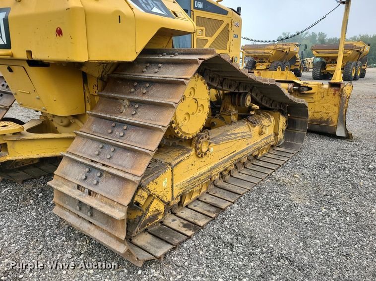image for item JD9001 2010 Caterpillar D6N LGP  dozer