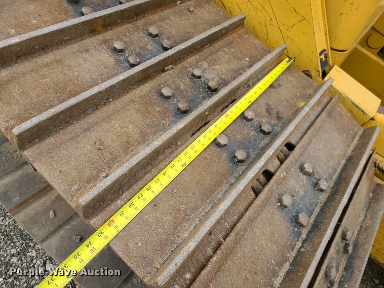 image for item JD9001 2010 Caterpillar D6N LGP  dozer