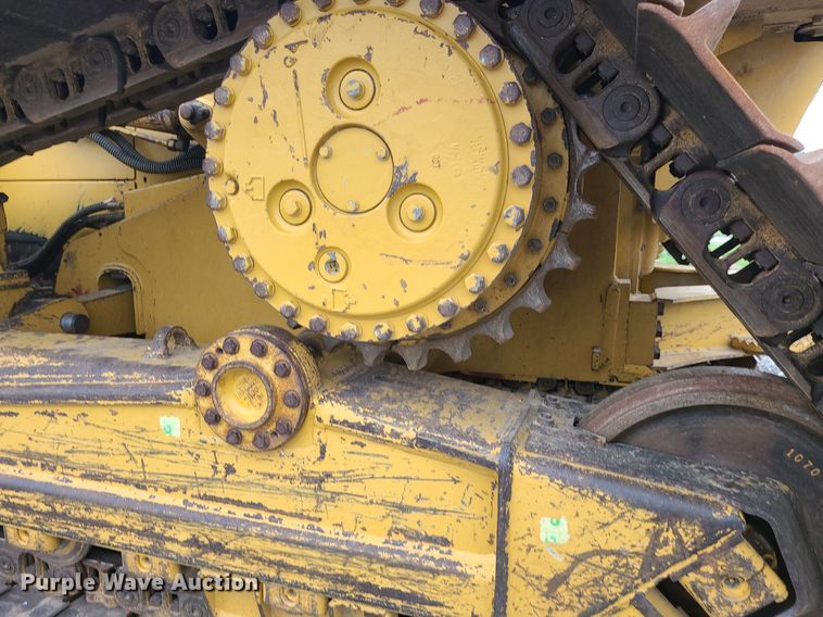 image for item JD9001 2010 Caterpillar D6N LGP  dozer