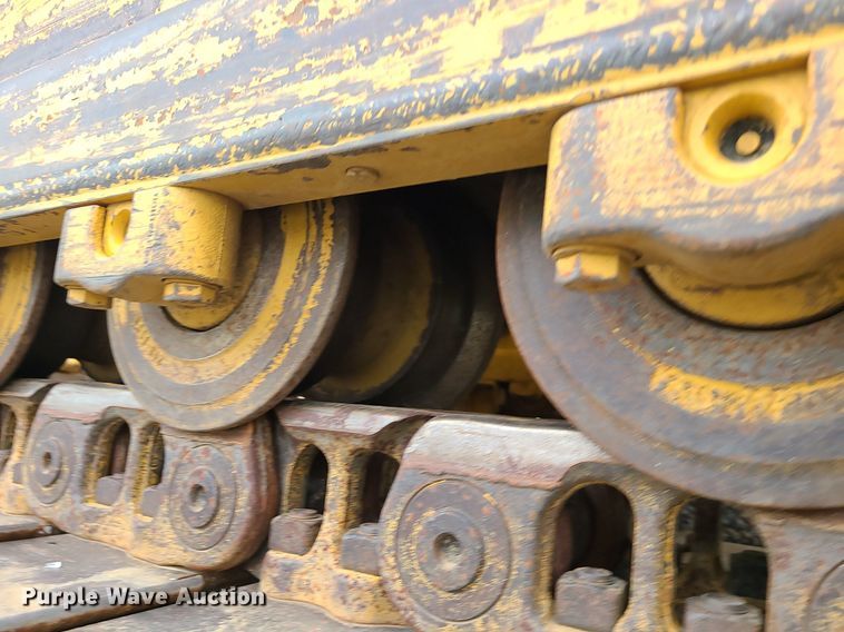 image for item JD9001 2010 Caterpillar D6N LGP  dozer