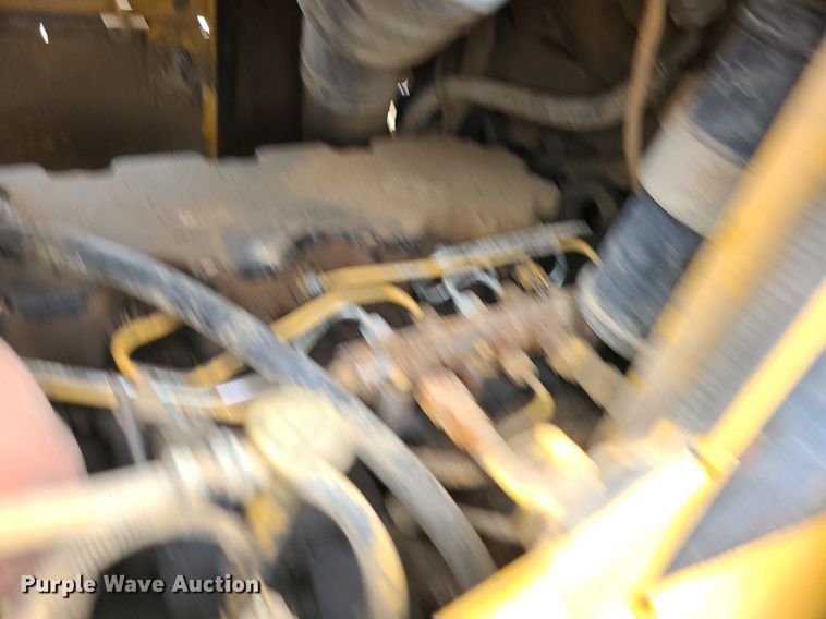 image for item JD9001 2010 Caterpillar D6N LGP  dozer