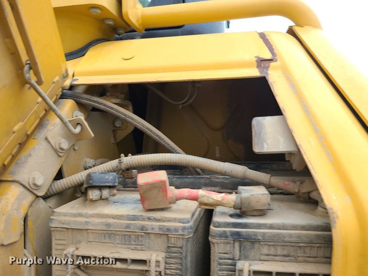 image for item JD9001 2010 Caterpillar D6N LGP  dozer
