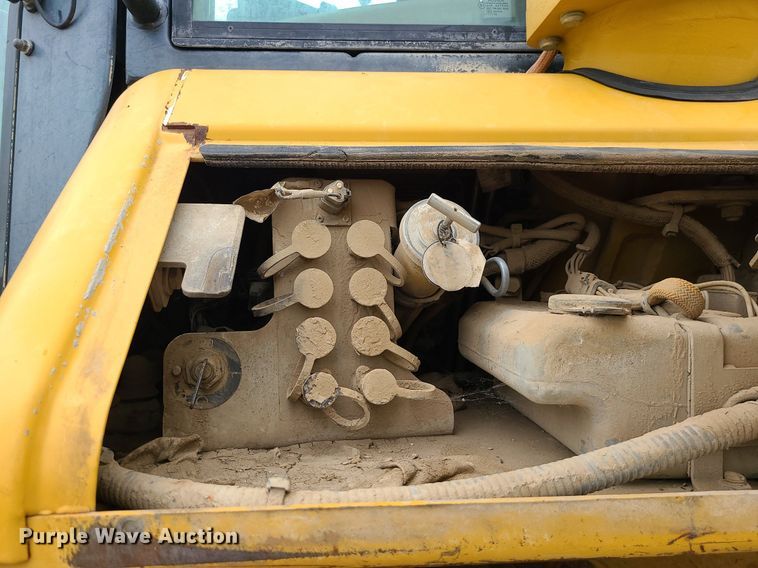 image for item JD9001 2010 Caterpillar D6N LGP  dozer