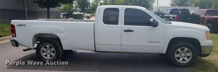 image for item JD9005 2012 GMC Sierra 1500 SLE  Ext. Cab pickup truck