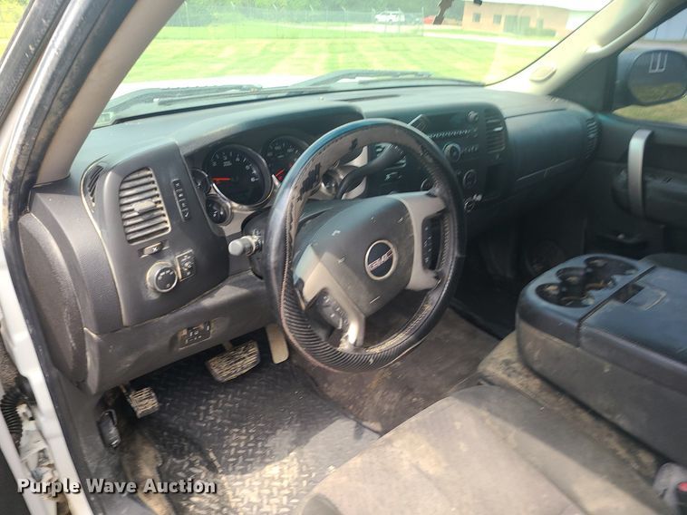 image for item JD9005 2012 GMC Sierra 1500 SLE  Ext. Cab pickup truck