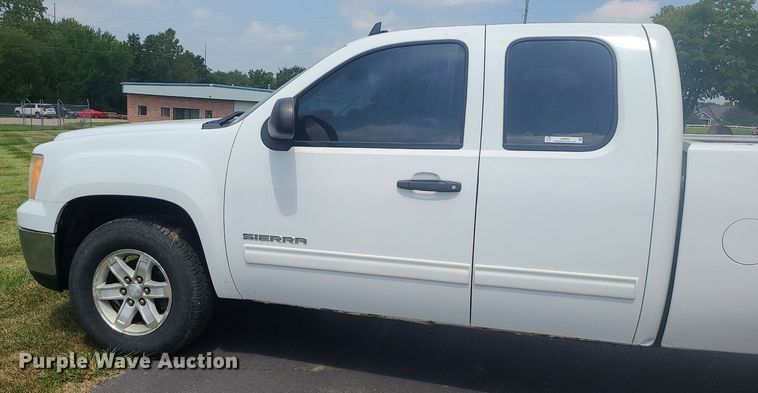 image for item JD9005 2012 GMC Sierra 1500 SLE  Ext. Cab pickup truck