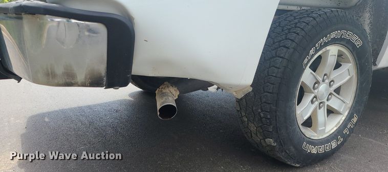 image for item JD9005 2012 GMC Sierra 1500 SLE  Ext. Cab pickup truck