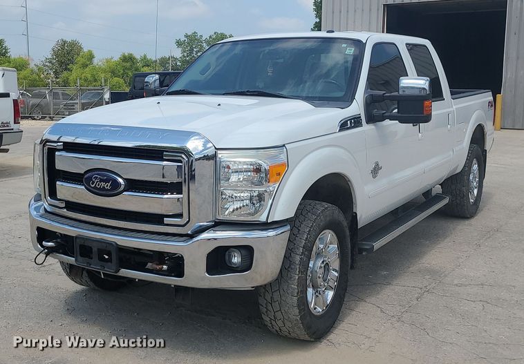 image for item JD9007 2012 Ford F350 Super Duty Lariat  Crew Cab pickup truck