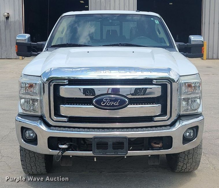 image for item JD9007 2012 Ford F350 Super Duty Lariat  Crew Cab pickup truck
