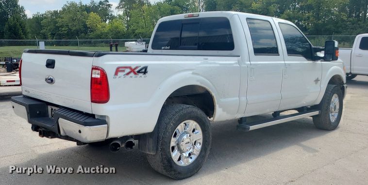 image for item JD9007 2012 Ford F350 Super Duty Lariat  Crew Cab pickup truck