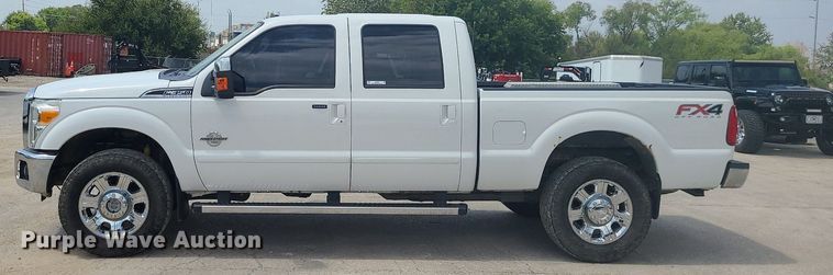 image for item JD9007 2012 Ford F350 Super Duty Lariat  Crew Cab pickup truck