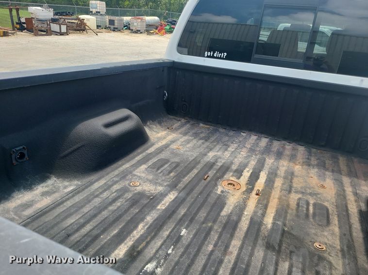 image for item JD9007 2012 Ford F350 Super Duty Lariat  Crew Cab pickup truck