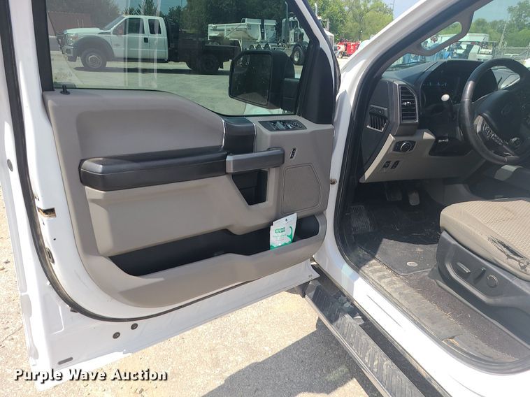 image for item JD9010 2019 Ford F150 XLT  SuperCrew pickup truck