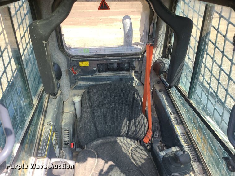 image for item JD9011 2019 John Deere 325G  tracked skid steer loader