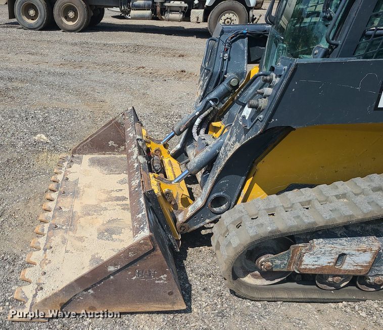 image for item JD9011 2019 John Deere 325G  tracked skid steer loader