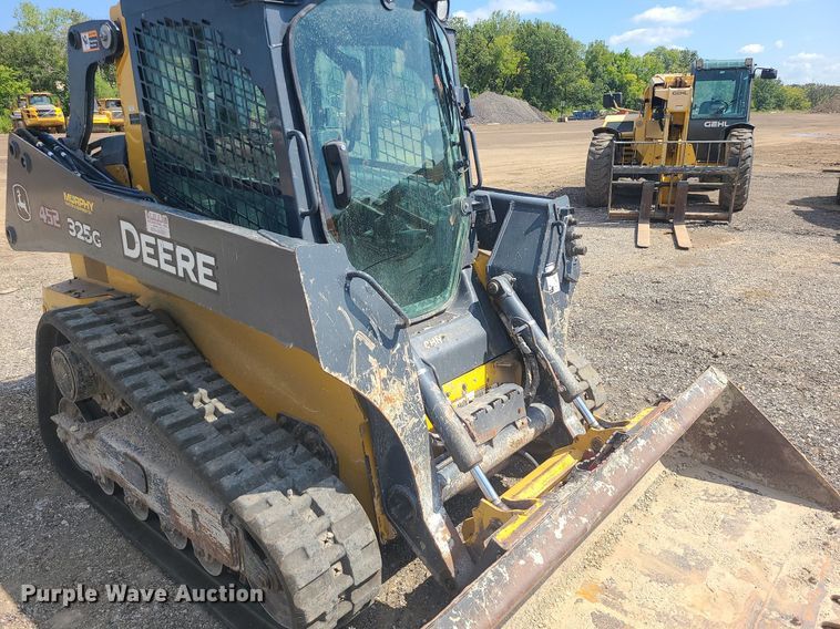 image for item JD9011 2019 John Deere 325G  tracked skid steer loader